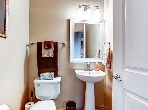 4th image of 20408 Everton Ave N