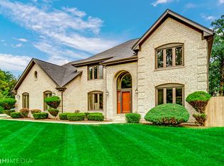 417 Woodside Dr, Wood Dale, IL 60191