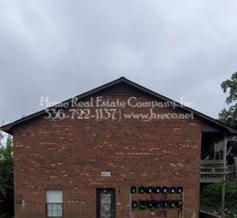 1400 W Academy St #4