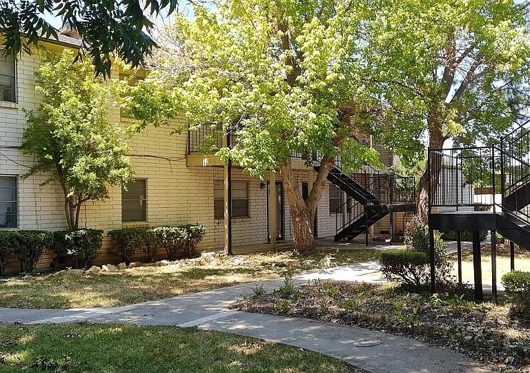 2703 Southside Dr #2703 — Photo 4