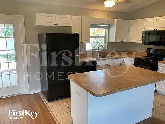 5th image of 3593 S San Mateo Dr