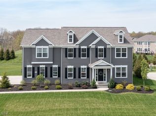 6766 Majestic Oaks Dr, Hudson, OH 44236