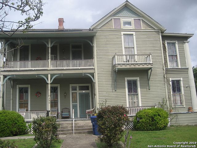 1st image of 839 Dakota St