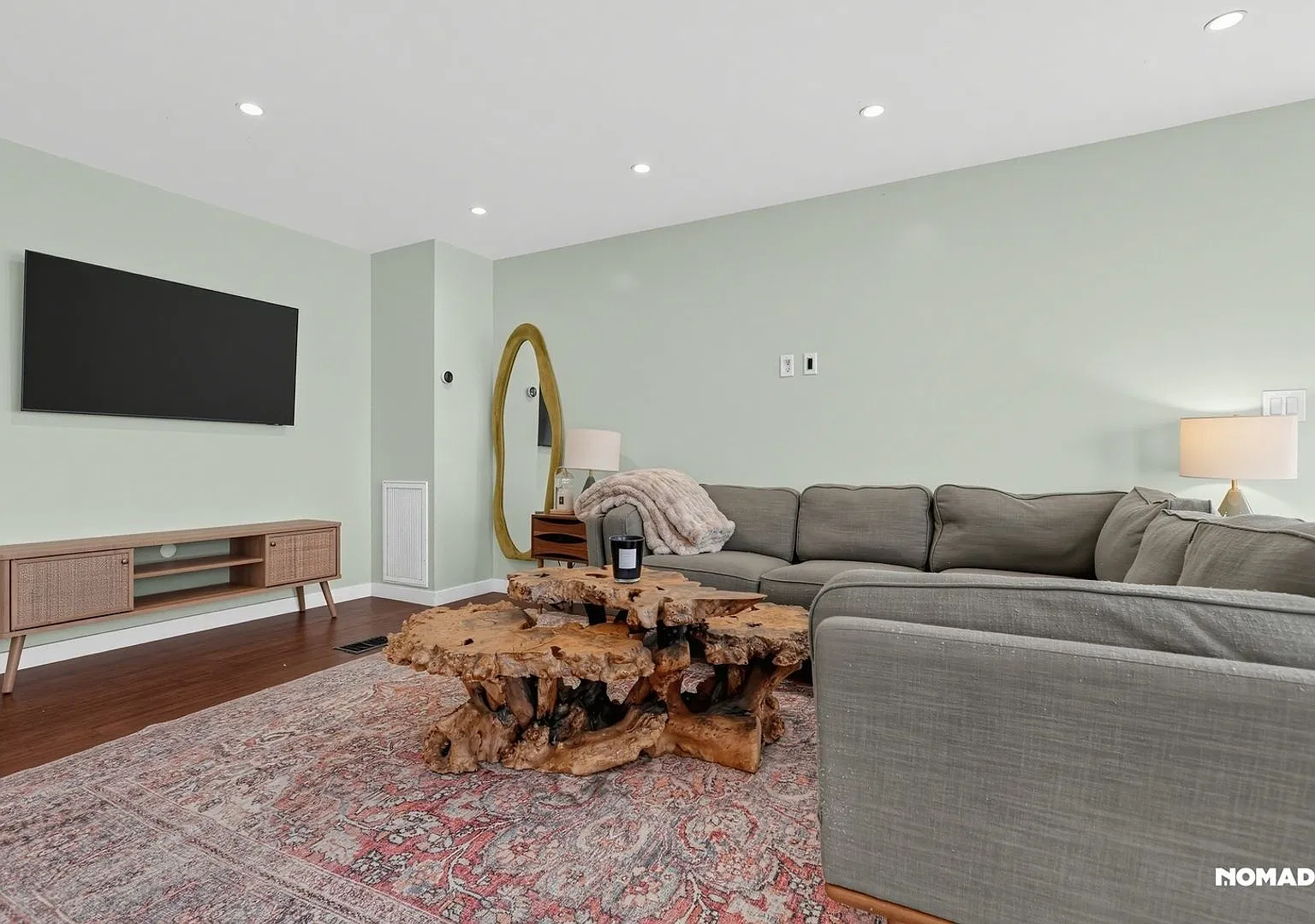 Charming 2BR House in Los Angeles — Photo 3