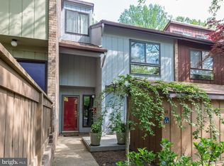 11906 Escalante Ct, Reston, VA 20191