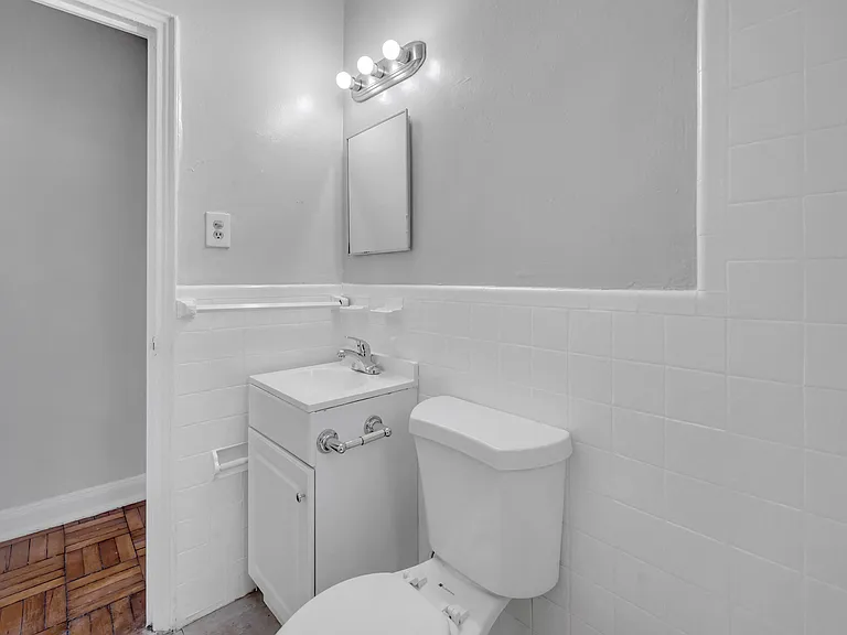 1811 Irving Street NE — Photo 10