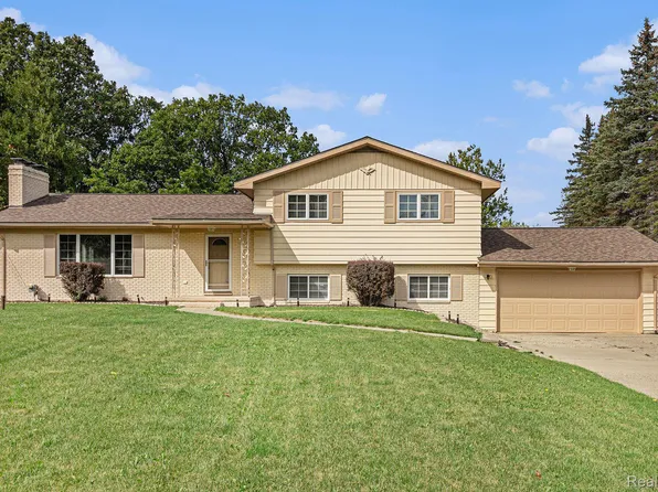 1117 Marie Ct, Flint, MI 48532