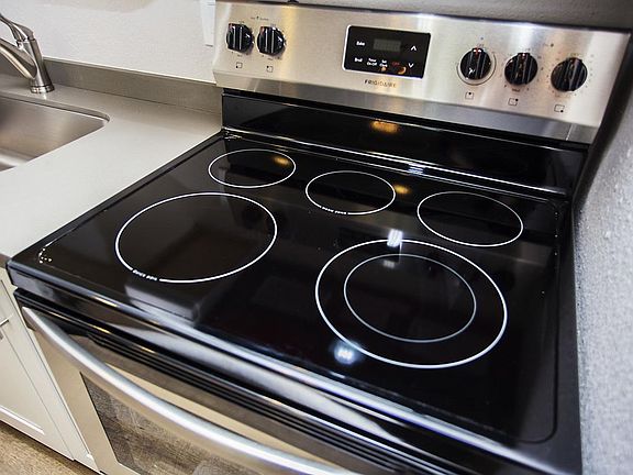 5th image of 1601 W Missouri Ave #6