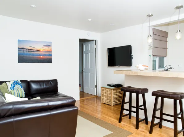 5045 1/2 Saratoga Ave, San Diego, CA 92107