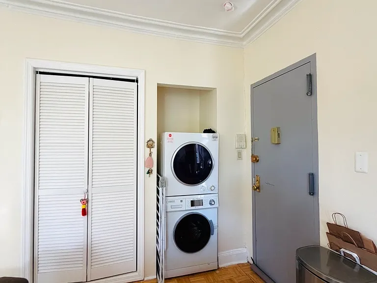 124 New York Ave #9 — Photo 8