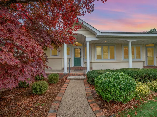 306 Morning Meadow Way N, Midland, MI 48640