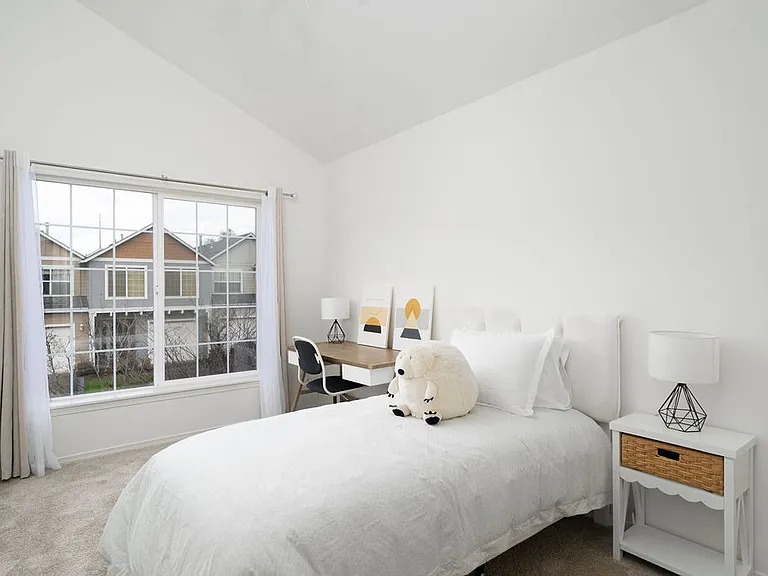17446 SW Jay St — Photo 17