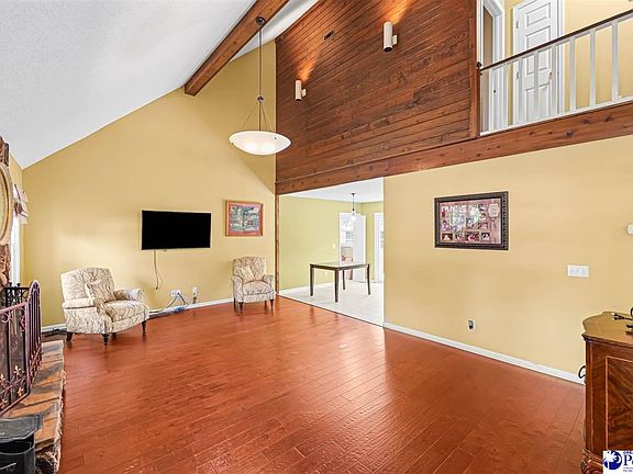4th image of 3167 Beechwood Rd