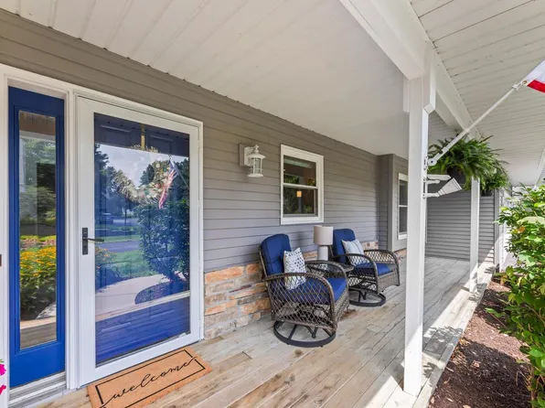 1722 Journeys DRIVE, Hartland, WI 53029