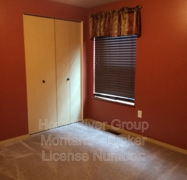 516 Connor Ct — Photo 7