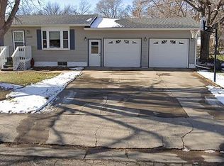 1007 N Poplar Ave, Pierre, SD 57501