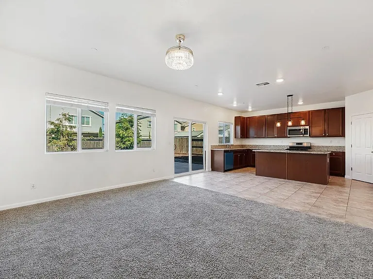 7185 Corvus Cir — Photo 10