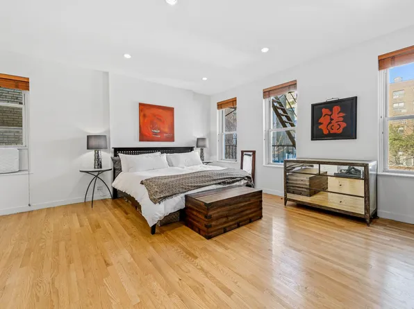 53 West 11th Street 4R/5R image 6 of 7