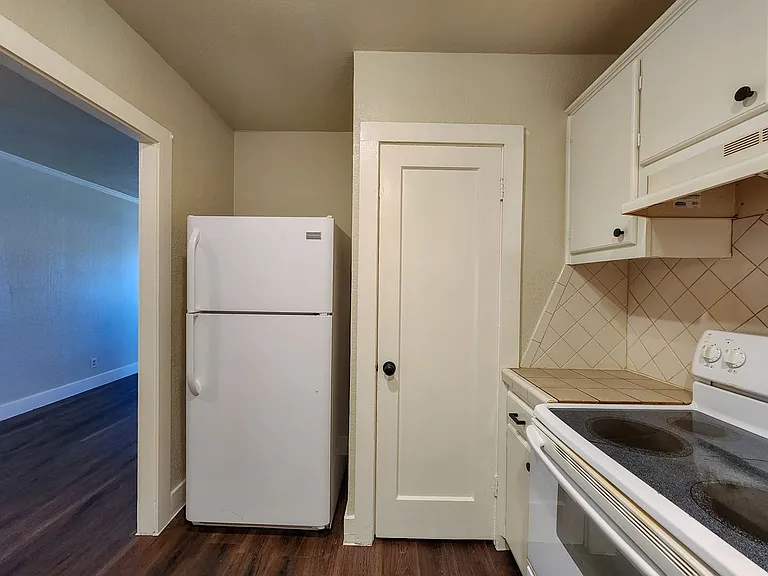 1002 Overland Ct — Photo 14