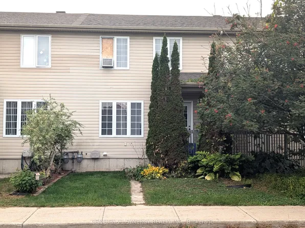 60 Johnston St, Carleton Place, ON K7C 4R7