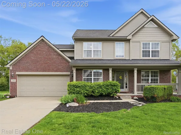 1786 Four Seasons Dr, Howell, MI 48843