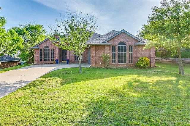 1st image of 505 Hilltop Pl