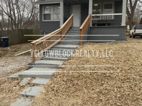 8321 Lydia Ave, Kansas City, MO 64131