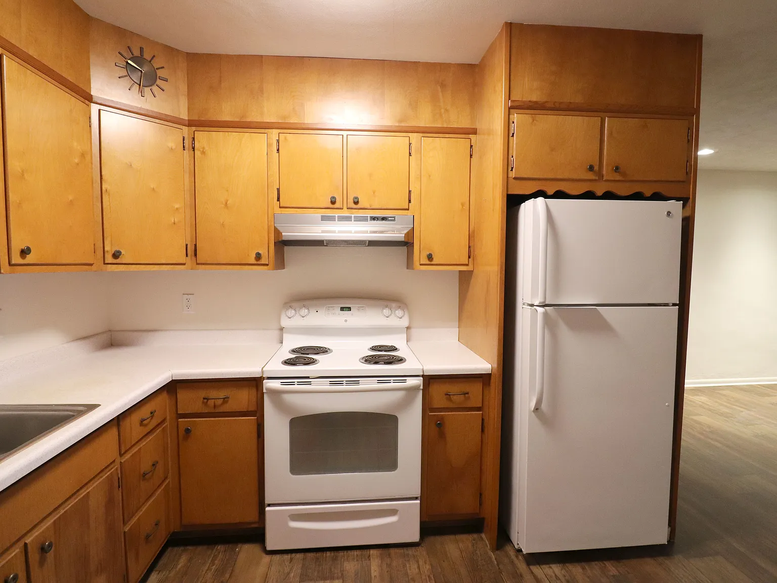 2 bed, 1.5 bath, $1,325 — Photo 3