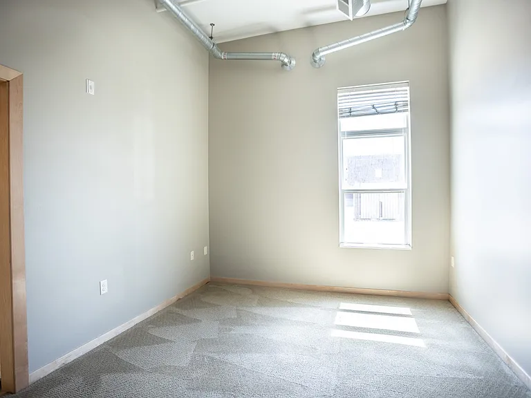 Uptown Exchange Lofts — Photo 27