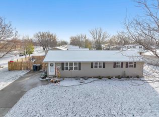 2623 Pioneer Dr, Green Bay, WI 54313
