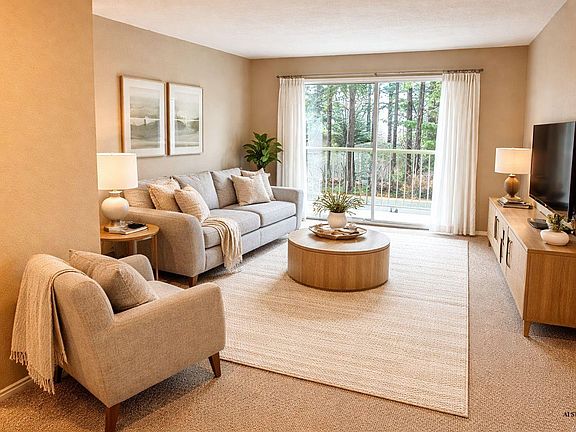 5th image of 322 Birch St #303