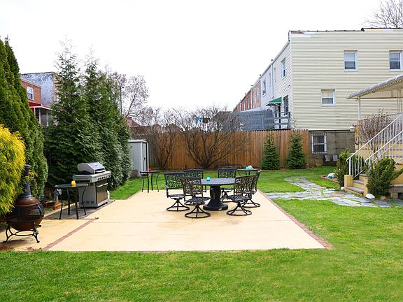 3rd image of 2740 Lurting Ave