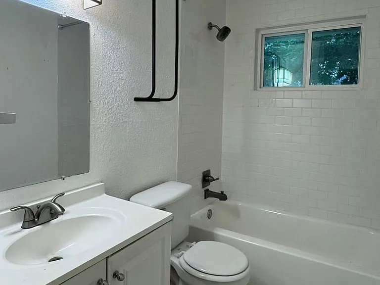 6400 Vioitha Dr #A — Photo 6
