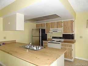 5th image of 4727 SW 13th Ave APT 106