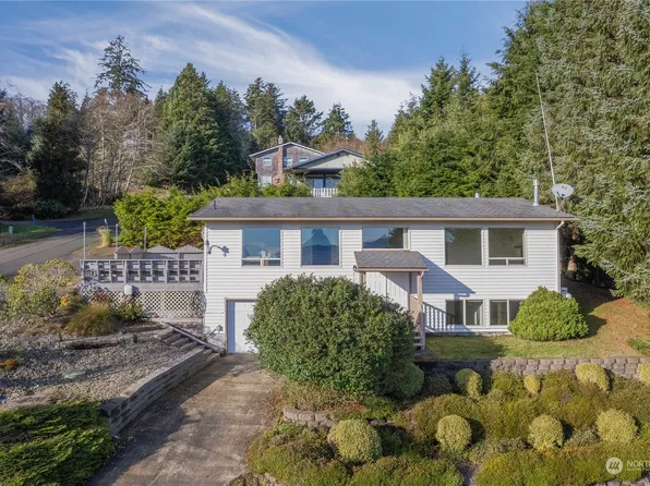 2103 Ilahee Place SW, Ilwaco, WA 98624