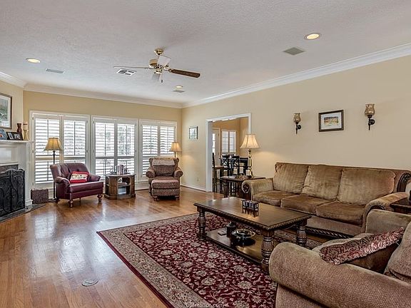 2nd image of 2905 Camille Dr