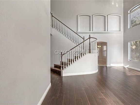 5th image of 9060 Royal Monarch Ct