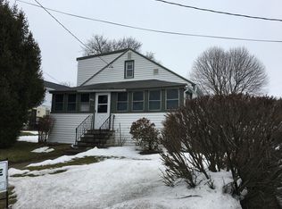 1186 River Rd, Troy, NY 12182