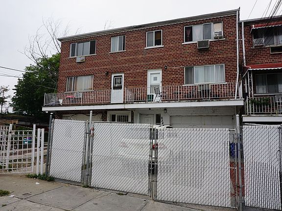 2nd image of 634 Baker Ave