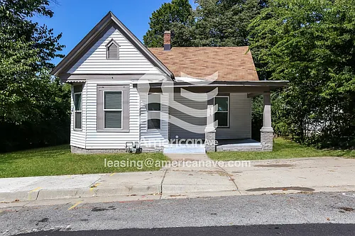 814 S Elm St Photo 1