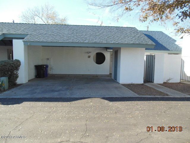 1st image of 302 N SYCAMORE -- #17