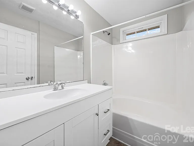 5194 Brooktree Dr — Photo 25
