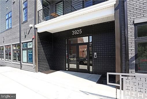 2nd image of 3925 Haverford Ave #3