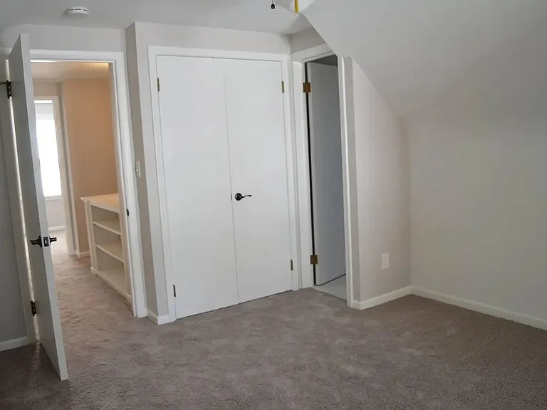 2111 Rochester Rd — Photo 16