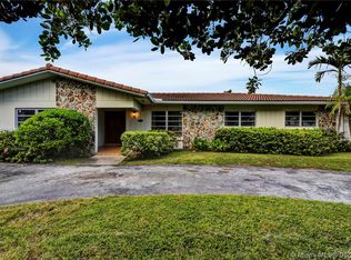 10260 SW 16th St, Miami, FL 33165