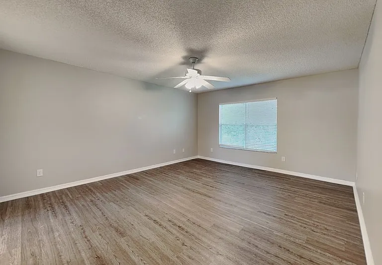 9525 Southern Garden Cir — Photo 15
