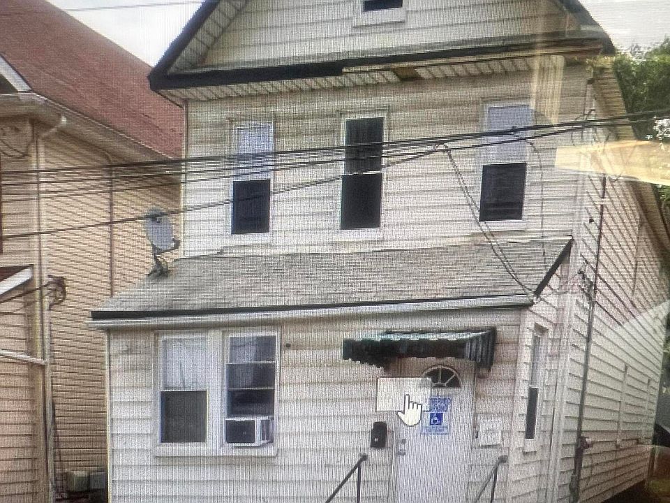 1st image of 127 Eaton Pl