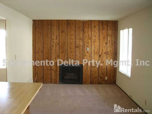 3rd image of 7893 Highland Ave