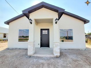 207 NE 1st St, Artesia, NM 88220