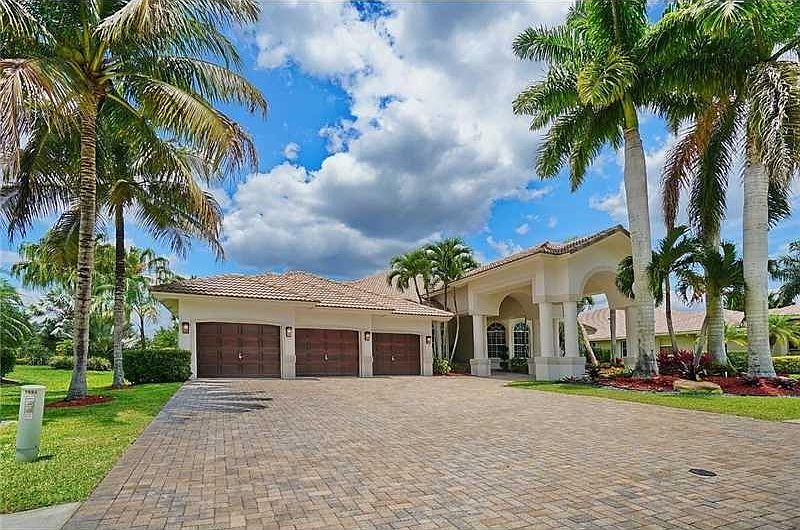 1st image of 2549 Royal Palm Way